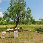 Pet Friendly In Danilo Tatil Evi
