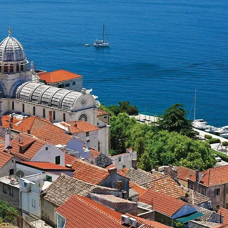 Pet Friendly In Danilo Holiday home