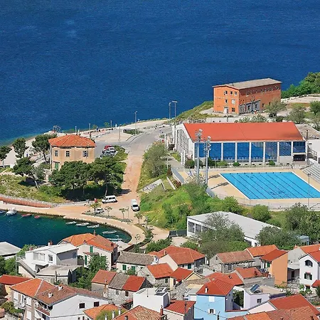 Pet Friendly In Danilo Holiday home Ljubostinje