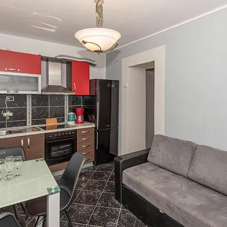 Pet Friendly In Danilo * Ljubostinje