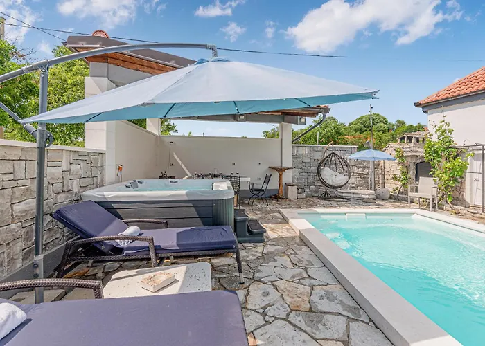 Дом отдыха Awesome In Danilo Ljubostinje